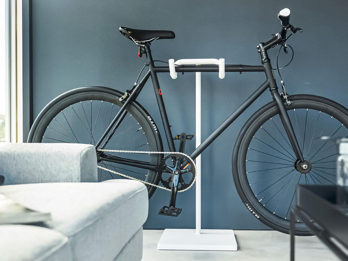 FAHRRAD-STÄNDER Tower weiß 38/92/33 cm für die Wohnung - Weiß, Metall (38/94/33cm) - Yamazaki