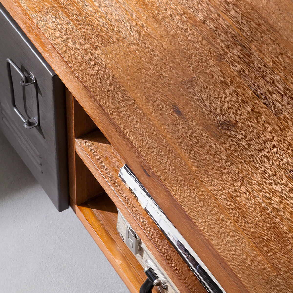 TV-LOWBOARD - 4 Fächer mittig, Akazie massiv / Metall - Akaziefarben, Holzwerkstoff (220/50/45cm) - home24