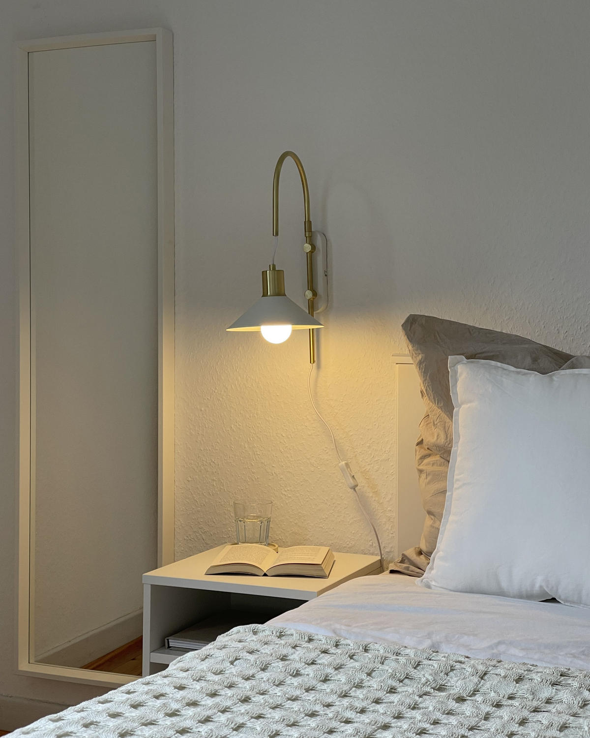 PŘEHOZ NA POSTEL Bílý 220 x 240 cm Bere - bílá, textil (220/240cm) - Beliani