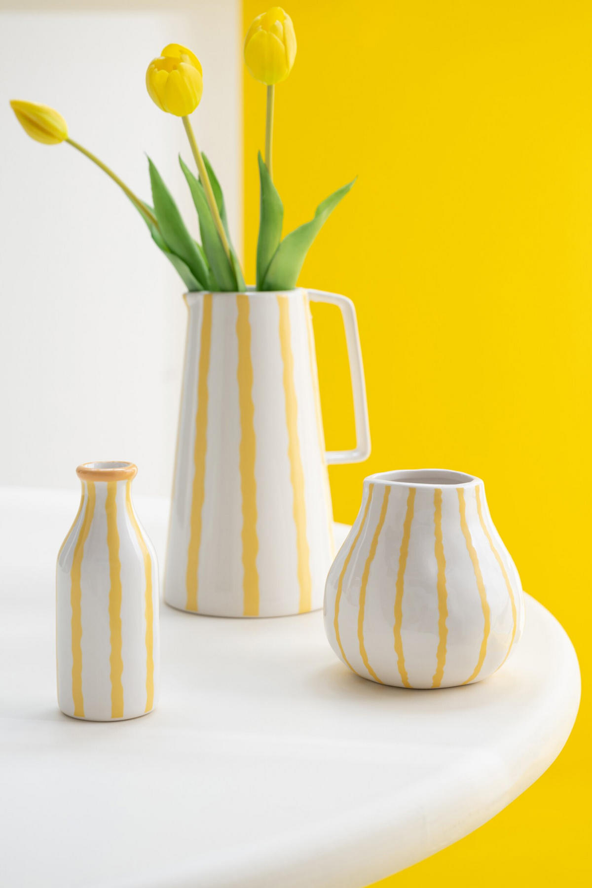 VASE DOLOMIT Weiß - Weiß, Keramik (12.5cm) - J-Line