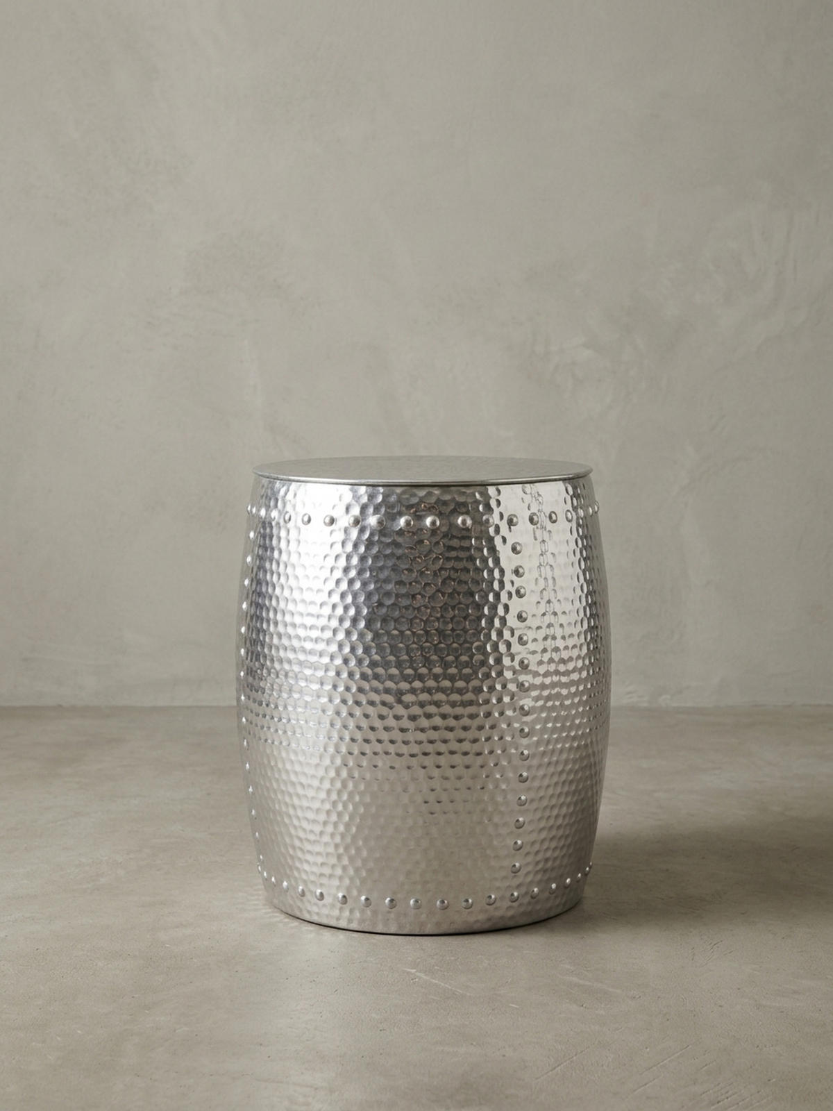 BEISTELLTISCH Aluminium Orientalisch Hammerschlag ENNS, Silber 42x42x49 cm - Silberfarben, Metall (42/42/49cm) - KADIMA DESIGN