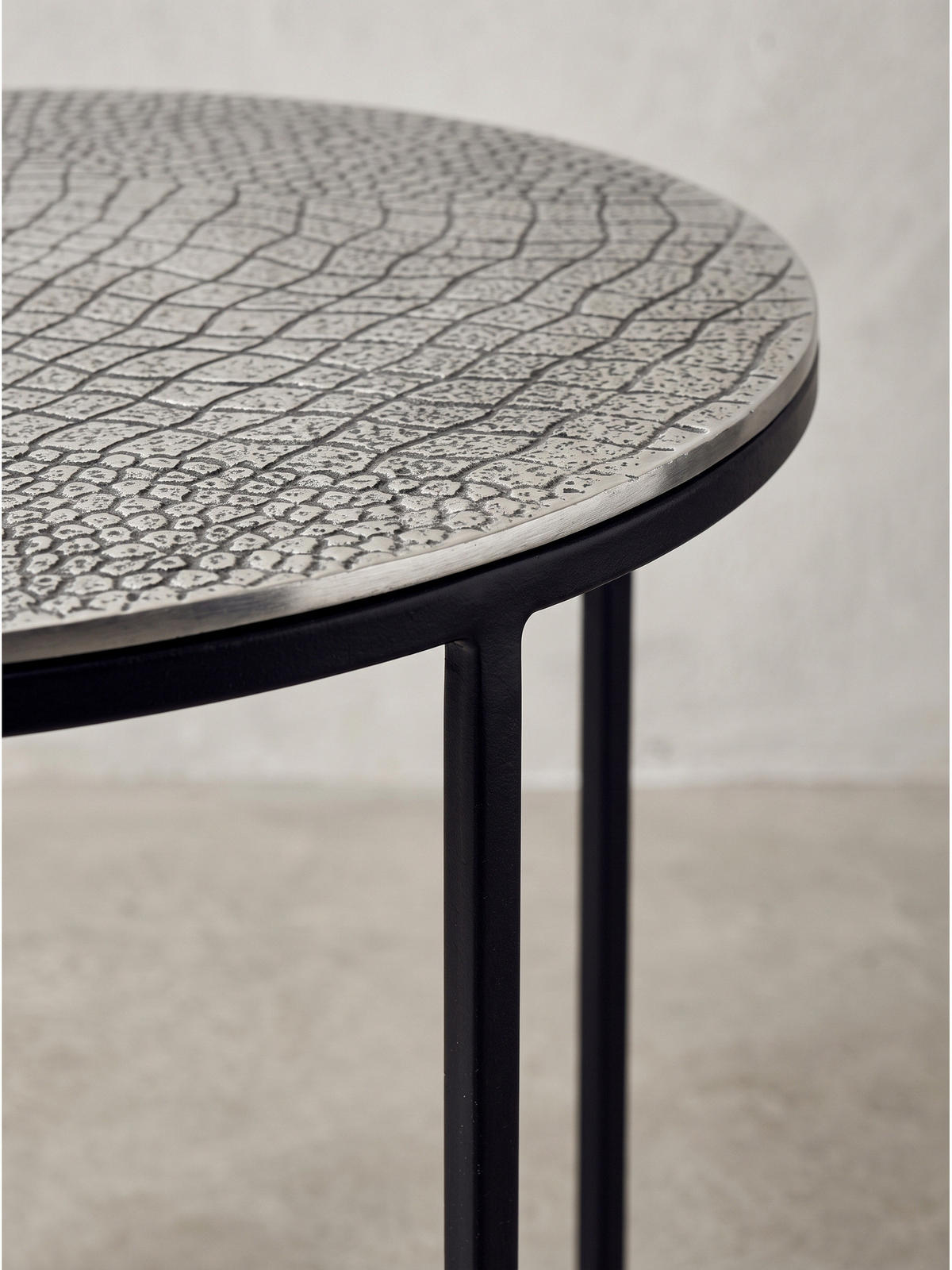 BEISTELLTISCHE 2er-Set VIENNE, Aluminium, handgefertigt, Silber, Ø 40 x 48 cm - Silberfarben/Schwarz, Metall (40/40/48cm) - KADIMA DESIGN