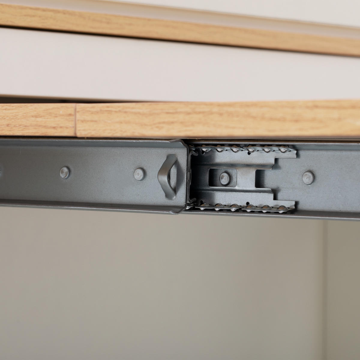 KÜCHENINSEL 83x46-146.5x96 cm Weiß mit Fluted Glas & Ladestation - Weiß, Holzwerkstoff (146.5/96/83cm) - Modfu