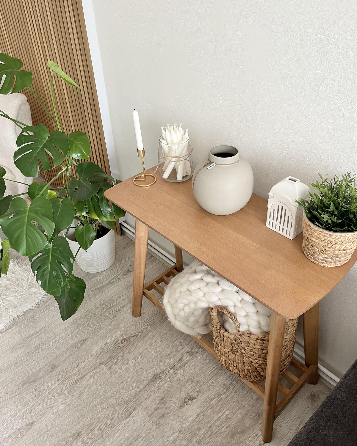 CONSOLĂ nuanță deschisă de lemn Tulare - maro deschis, lemn (90/40/75cm) - Beliani