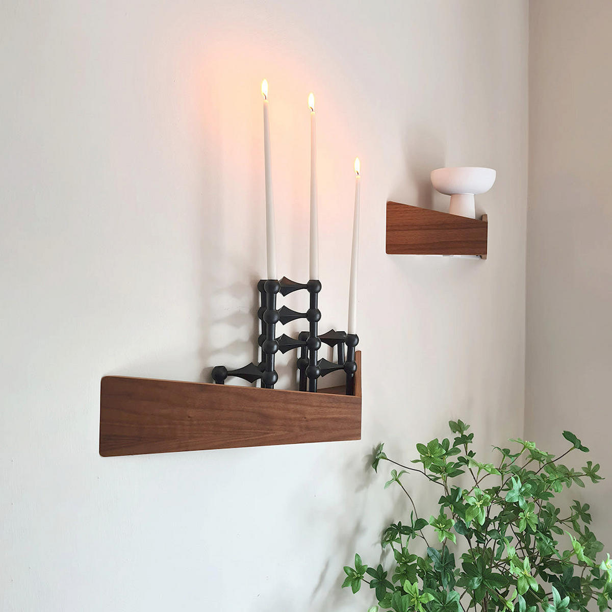 WANDREGAL Pelikan mit Haken groß - Walnussfarben, Holz (57/10/15cm) - Woodendot