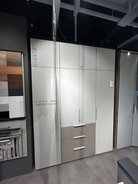 Megaplan Drehtürenschrank Perla