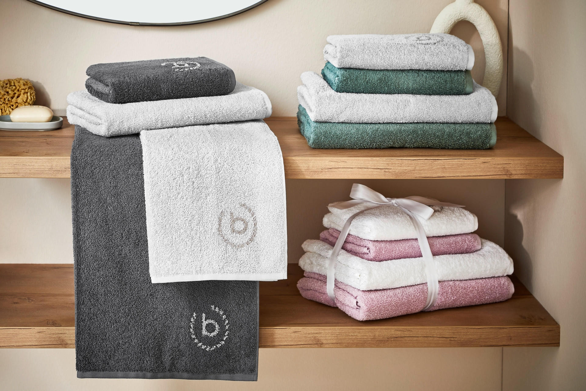 kupaonski ručnici u raznim bojama