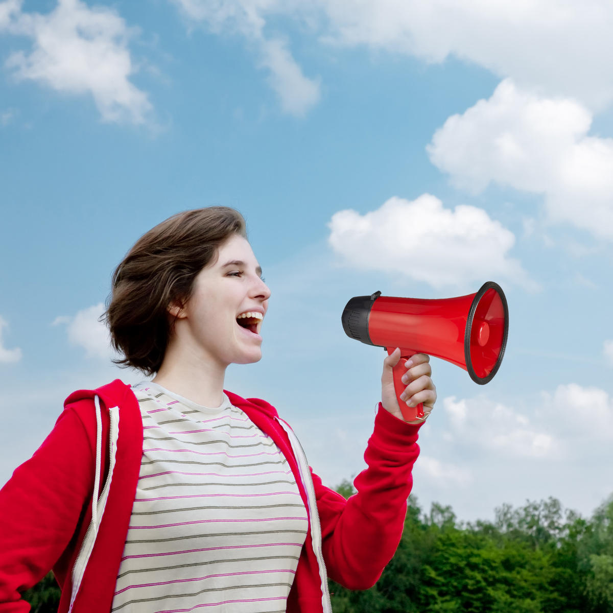 MEGAFÓN - červená, plast (13.5/21/22cm) - Relaxdays