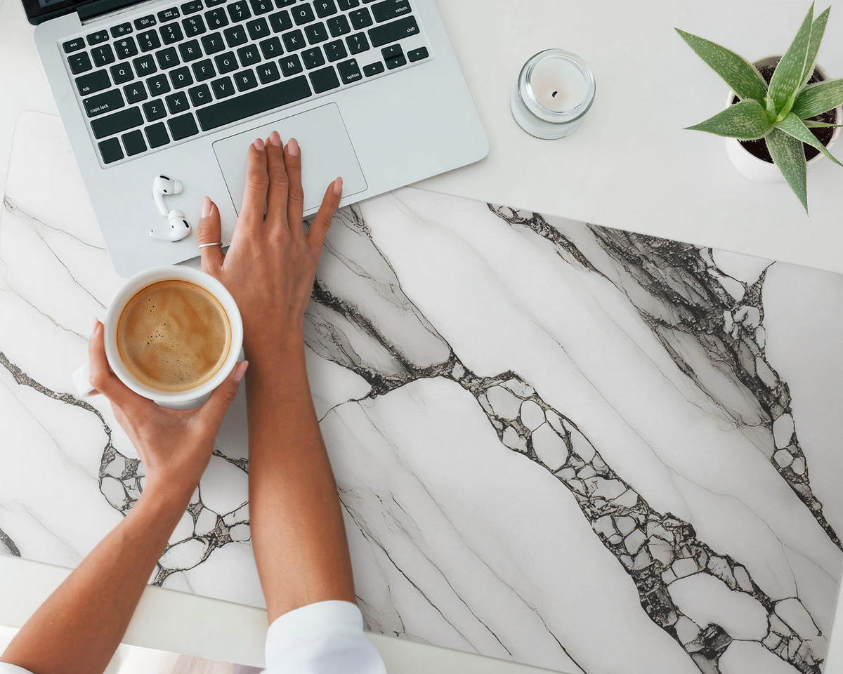 SCHREIBTISCHUNTERLAGE 100x50 cm Schwarz-Weiß - Weiß Hochglanz, Kunststoff (100/50/1.6cm) - Wallfluent