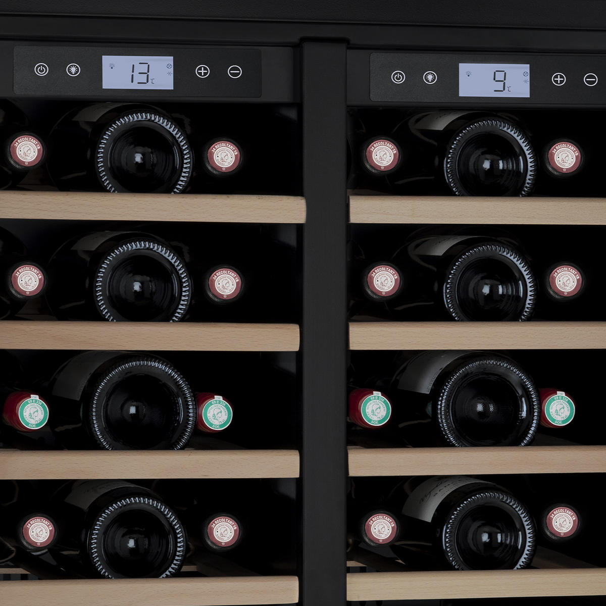 WEINKÜHLSCHRANK CAVCEDB42 Schwarz, 42 Flaschen, Kapazität 126L, 2 Temperaturzonen, von 5°C bis 20°C, Anti-UV, LED - Schwarz, Metall (59.5/83/57.5cm) - Les Petits Champs