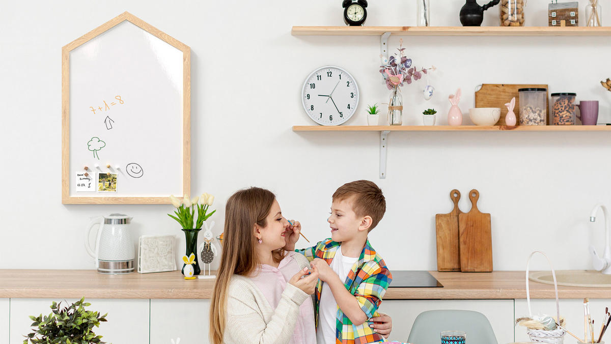 MAGNETTAFEL – Magnetisches, trocken abwischbares Whiteboard in Form eines Hauses, mit Holzrahmen - Weiß, Metall (90/60/2cm) - ALLboards