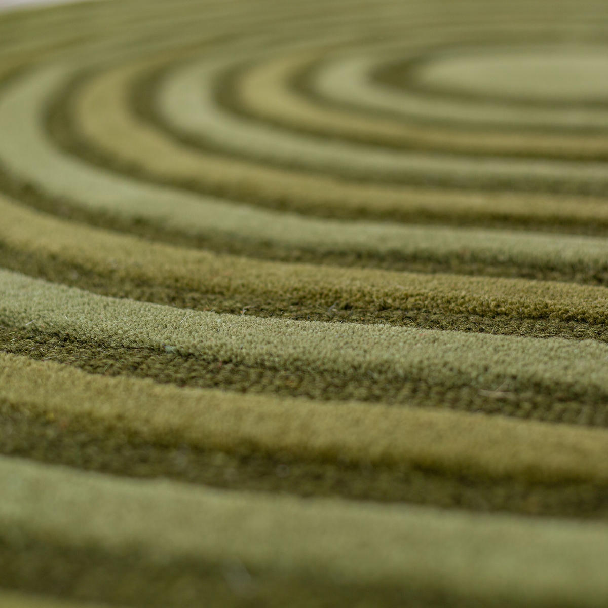 TEPPICH handgetuftet aus Wolle mit geometrischem S-förmigem Design und Hoch-Niedrig Flor Olivegrün Shaped 150x240 - Grün, Textil (150/240cm) - KADIMA DESIGN