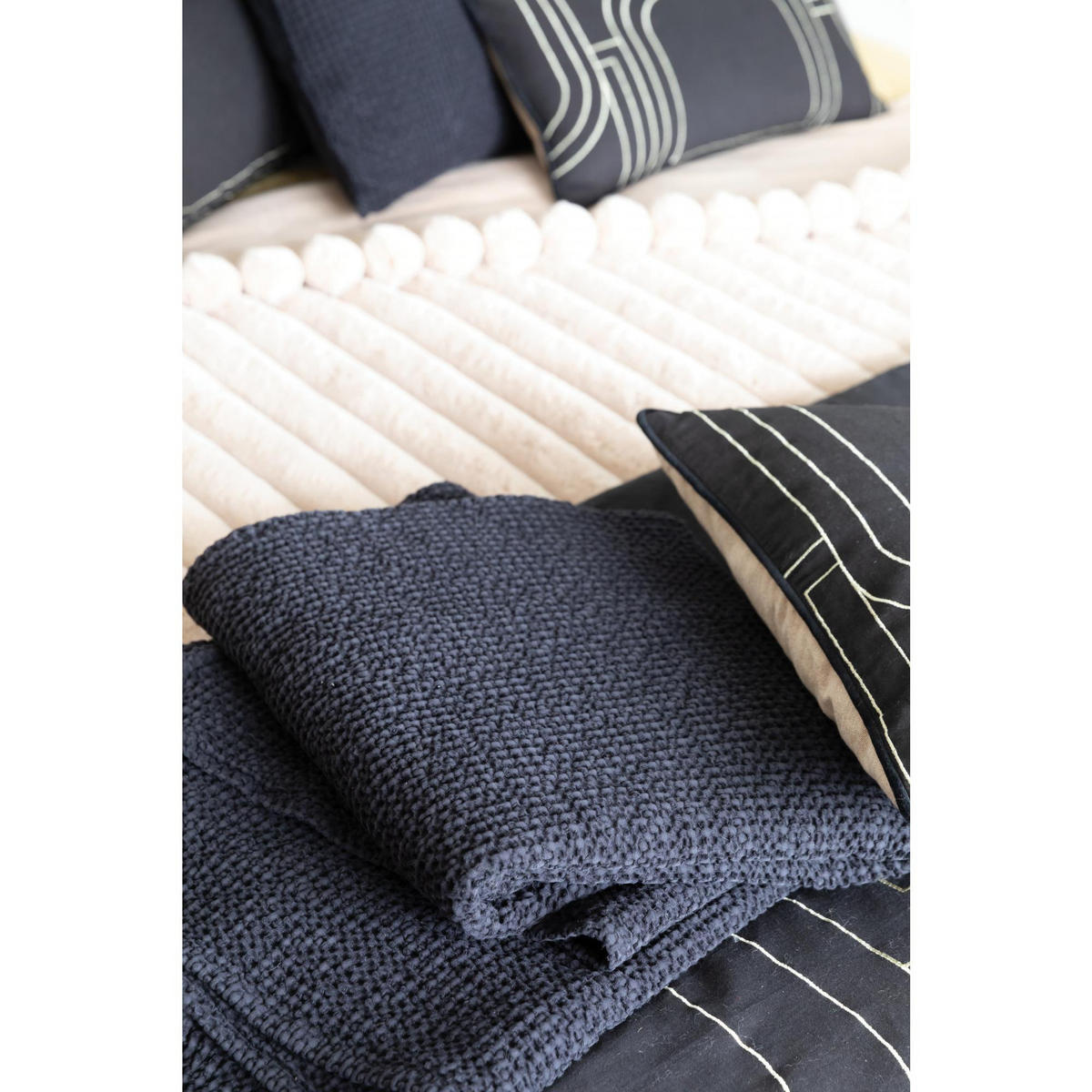 BETTÜBERWURF Alice schneeweiß 180 x 260 cm - Weiß, Textil (180/260cm) - Vivaraise