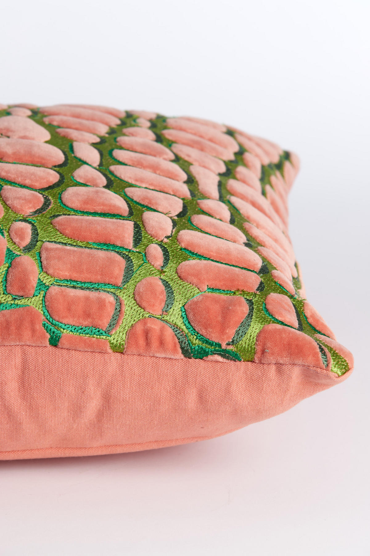 DEKOKISSEN Tomba Grün 45/45/10 cm - Grün, Textil (45/45cm) - Light & Living