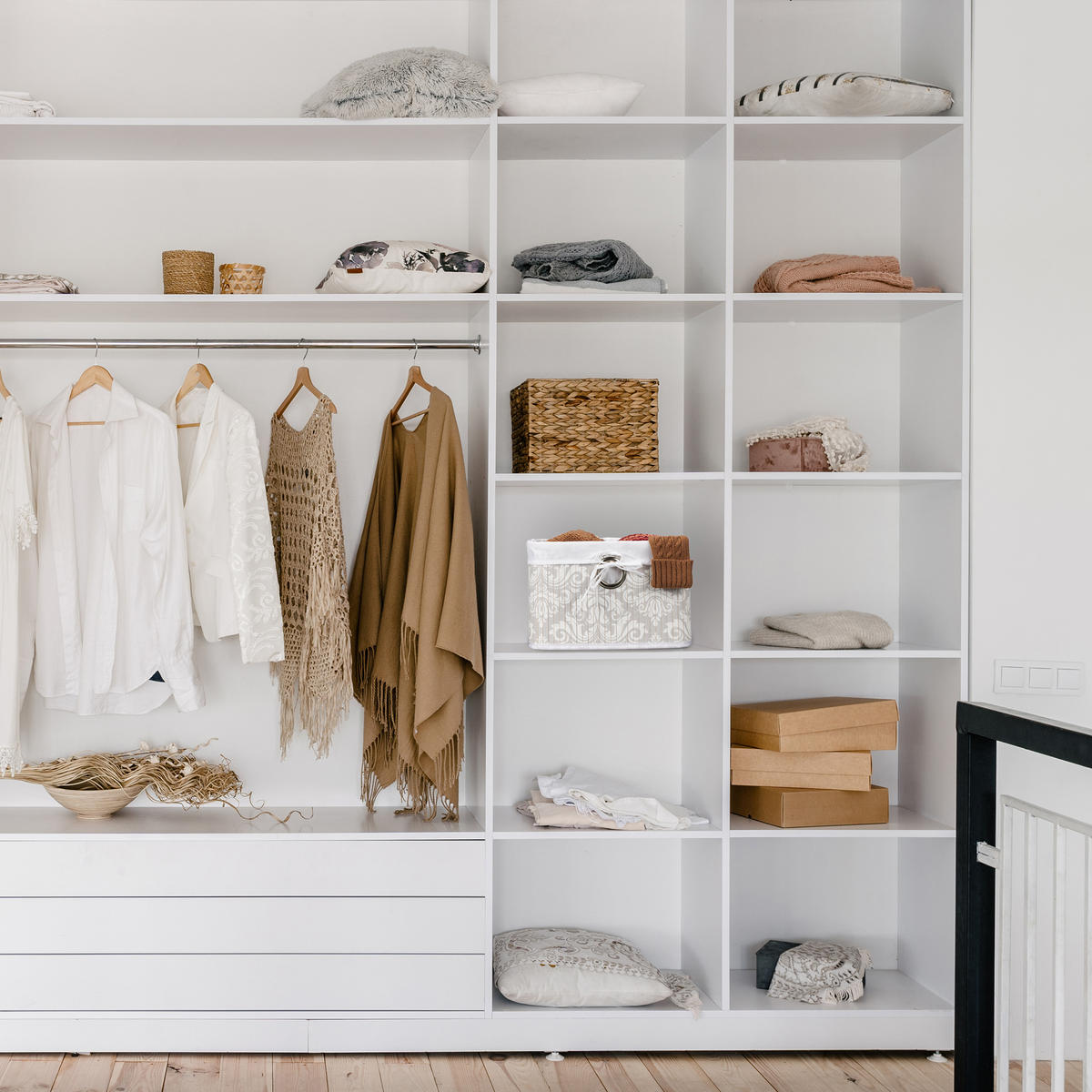 AUFBEWAHRUNGSKORB - Multicolor, Holz/Textil (31/20/31cm) - Relaxdays