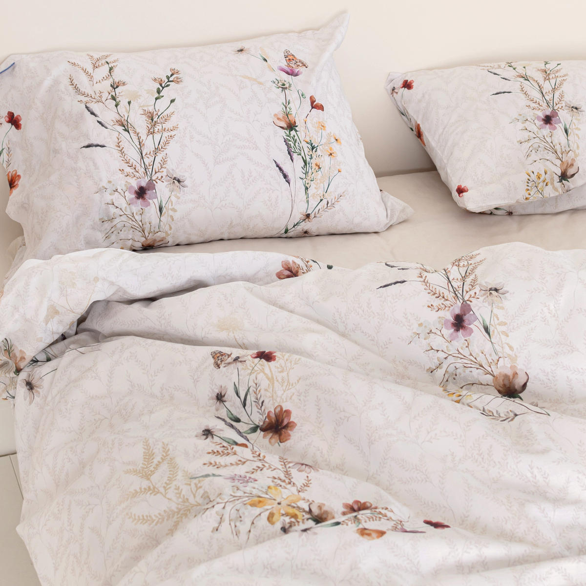 BETTBEZUG wild flowers 155x220 cm (komfortgrösse) mehrfarbig - Multicolor, Textil (155/220cm) - Happy Friday
