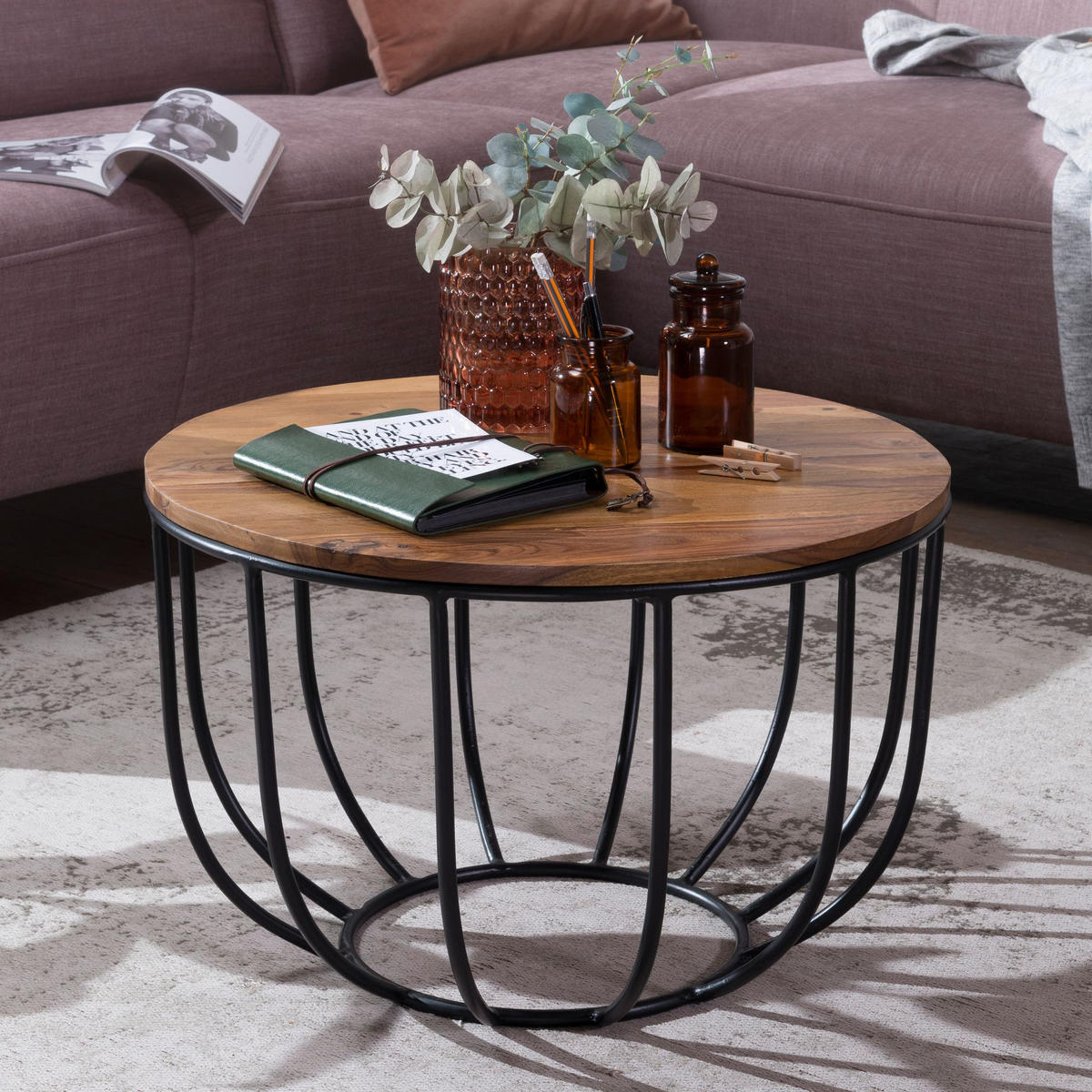 COUCHTISCH in Industrial-Stil, Sheesham Massivholz, Metallgestell, Korbdesign, Rustikal - Schwarz/Braun, Holz/Metall (60/60/39cm) - KADIMA DESIGN