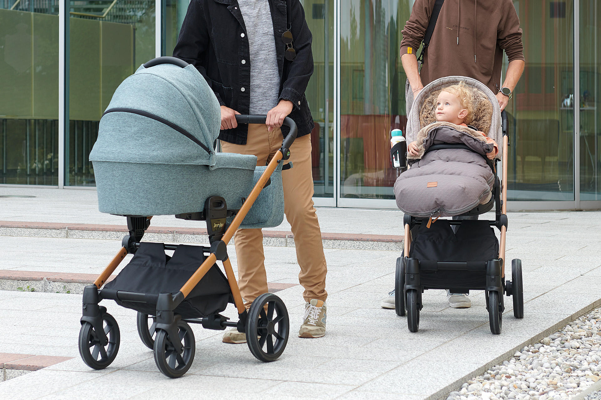 Kombikinderwagen mit Babywanne und Sportaufsatz