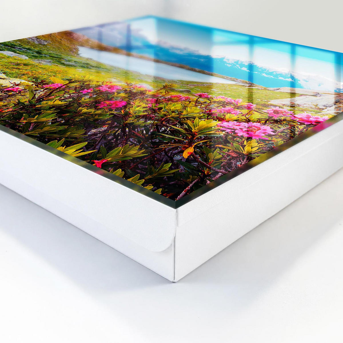 SCHLÜSSELBOX Weiß 30x30 cm – Türöffnung nach rechts - Berglandschaft - Blau, Metall (30/30/5cm) - TULUP