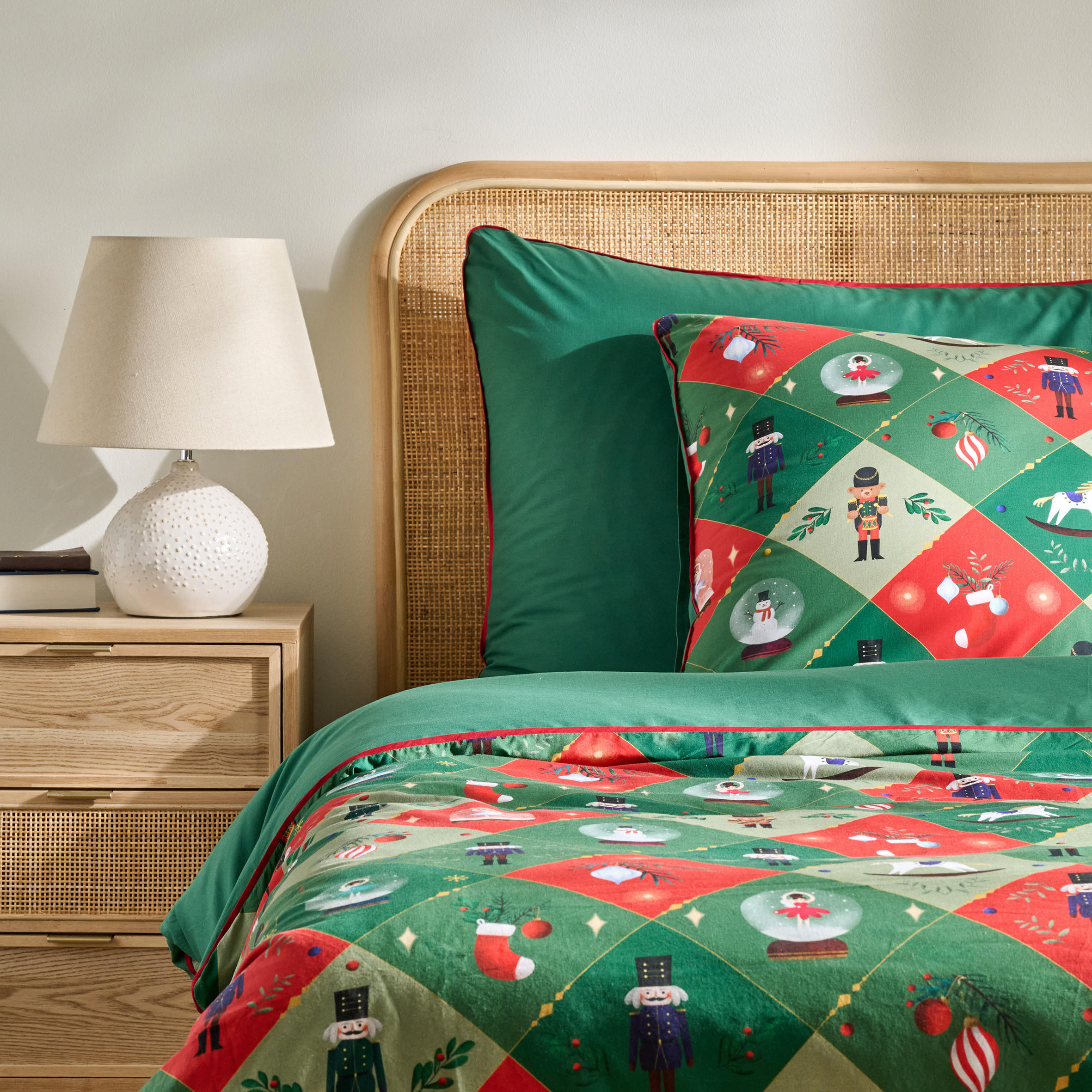 BETTWÄSCHE Baumwoll NUTPATCHER, 160x200 cm, Grün, Winter Weihnachten Bettbezug, Weihnachtsdeko, Christmas, Weihnachtsmotiv - Grün, Textil (160/200cm) - home&you