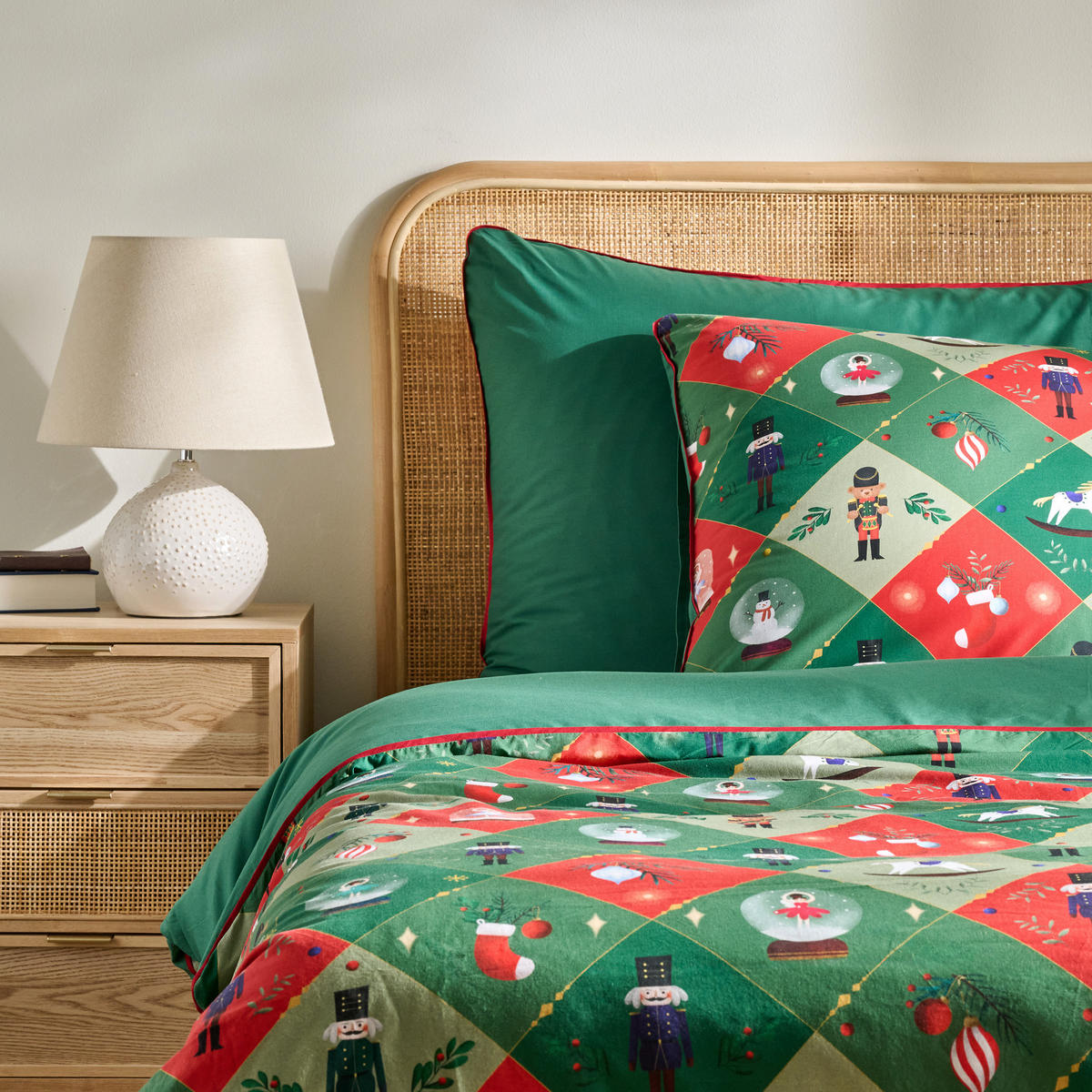 BETTWÄSCHE Baumwoll NUTPATCHER, 160x200 cm, Grün, Winter Weihnachten Bettbezug, Weihnachtsdeko, Christmas, Weihnachtsmotiv - Grün, Textil (160/200cm) - home&you