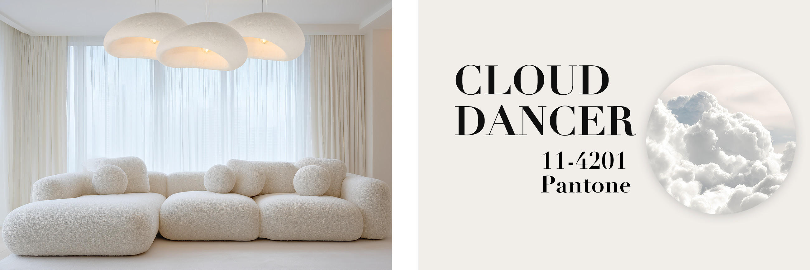 Gemütliches Wohnzimmer mit weißem, kuscheligem Sofa und Leuchten an der Decke - Cloud Dancer 11-4201 Pantone - Trendfarbe des Jahres 2026!