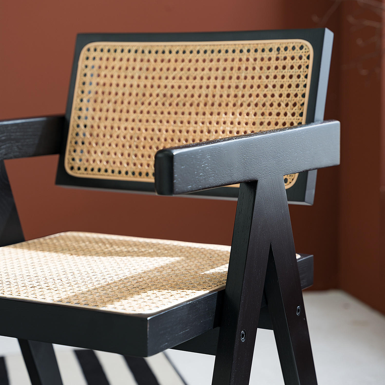 ARMLEHNENSTUHL mit Wiener Geflecht - Eiche massiv - Eschefarben/Schwarz, Holz (51/77/54cm) - home24