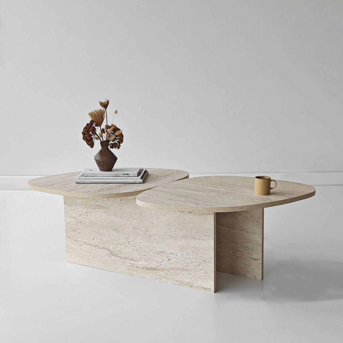 DVOUPATROVÝ konferenční stolek CELESTE s organickým tvarem, délka 125 cm - béžová, kompozitní dřevo (125/60/38cm) - Calicosy