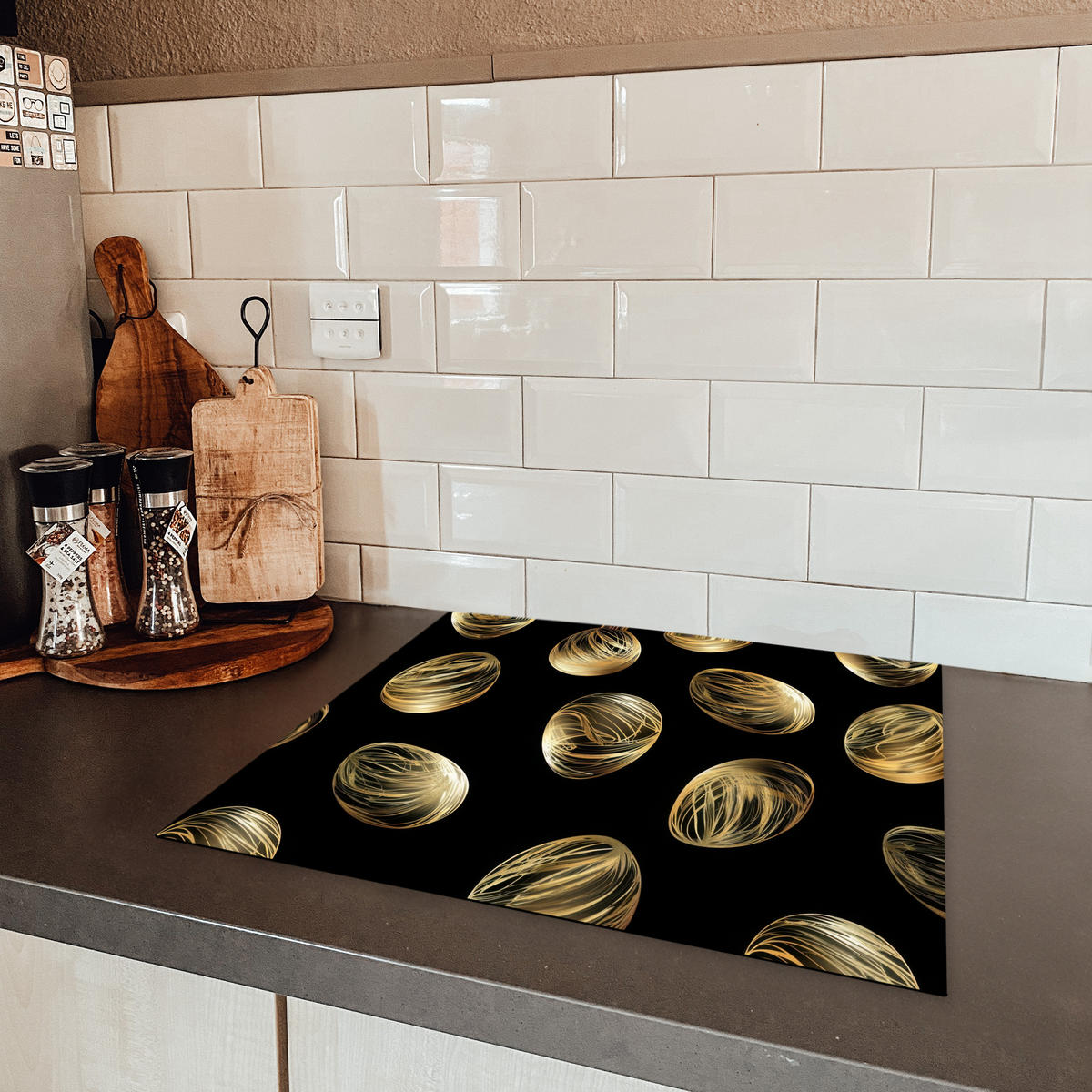 HERDABDECKPLATTE Eier - Gold - Muster Herdabdeckung Induktionsfeld 60x52 cm - Schwarz, Kunststoff (60/52/0.2cm) - MuchoWow