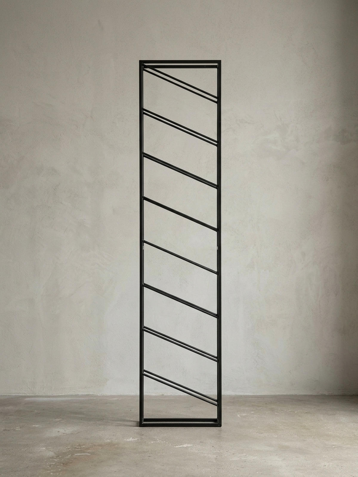 WEINREGAL STILVIN Eisen Pulverbeschichtet Wandmontage Handgefertigt, Schwarz 36x8x150 cm - Schwarz, Metall (36/150/8cm) - KADIMA DESIGN