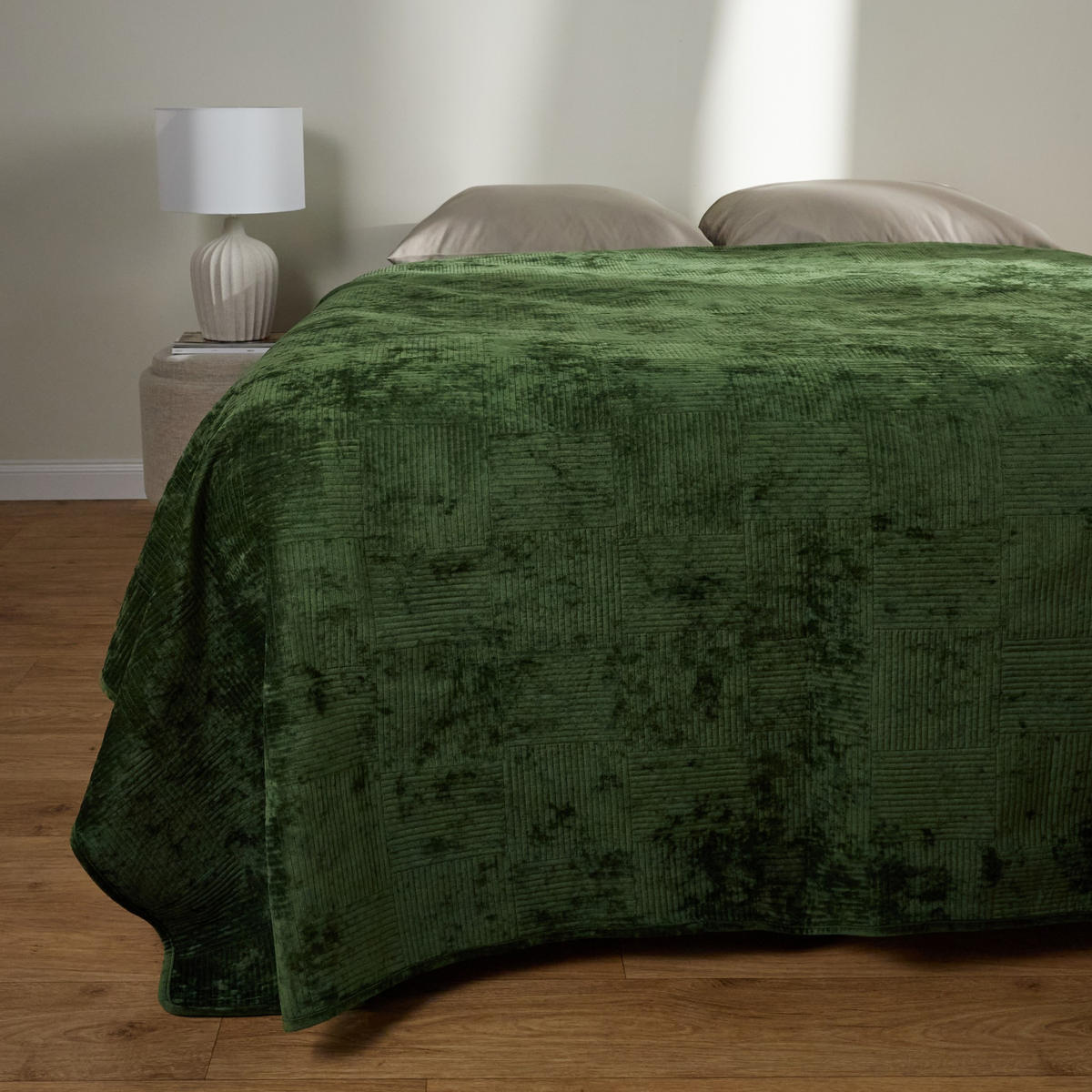 TAGESDECKE Quadron - Dunkelgrün, Textil (200/220cm) - home&you