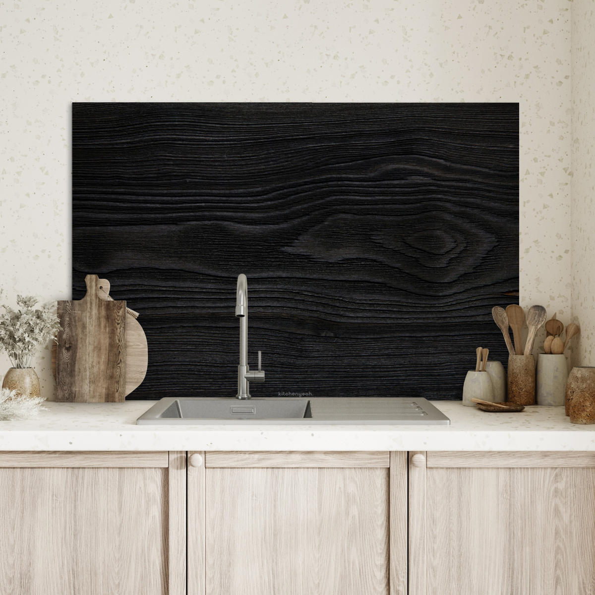 SPRITZSCHUTZ KÜCHE Schwarz - Holzoptik 80x55 cm - Schwarz, Metall (80/0.3/55cm) - MuchoWow