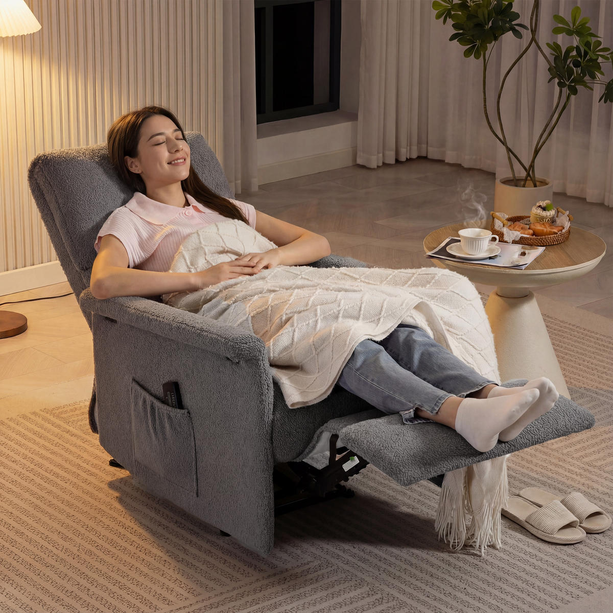 MASSAGESESSEL Grau mit Massagefunktion und Liegefunktion 84/69/99 cm - Hellgrau, Textil (84/99/69cm) - PANGIVO
