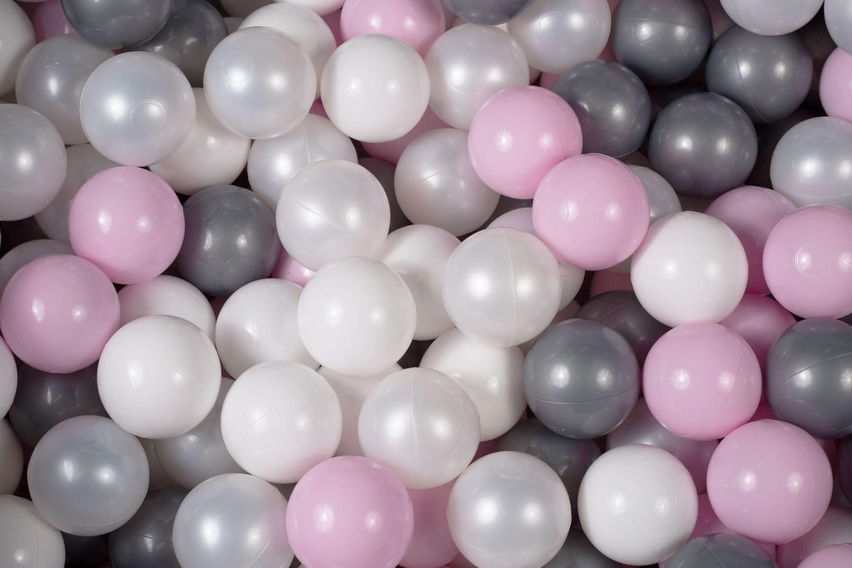 BÄLLE für Bällebad, Spielbälle, Plastikbälle für Kinder Set 50 pcs.: Perlweiß/Weiß/Silber/Pastellrosa - Creme, Textil (7/7/7cm) - MeowBaby