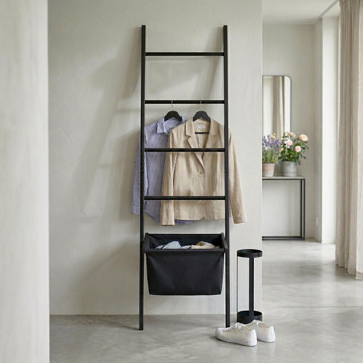 LESTEV Črna za brisače orehovina s košem za perilo - črna, tekstil/les (50/170/21cm) - Relaxdays