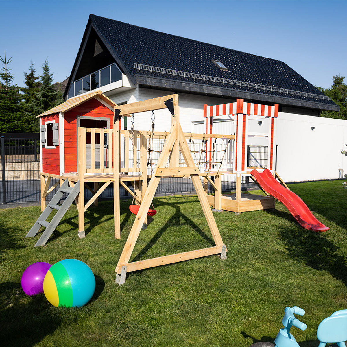 SPIELPARK WUNDERLAND - Rot, inkl. Schaukel und Rutsche - Rot, Holz (555/215/340cm) - Home Deluxe