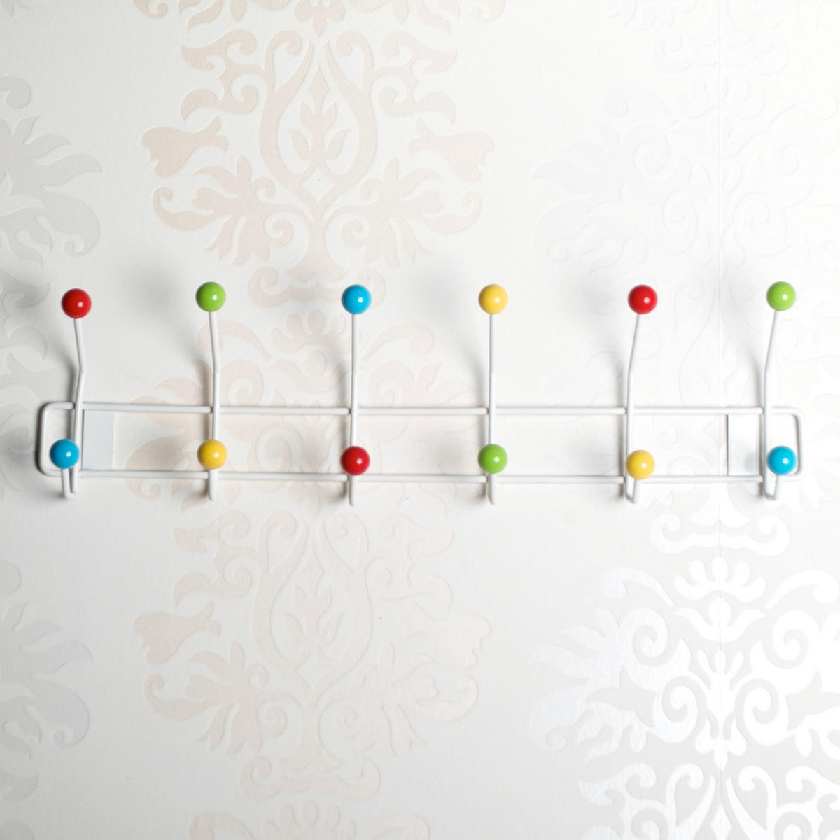 GARDEROBENLEISTE Colour Ball 12 Haken weiß - Multicolor, Metall (50/15/6cm) - DESIGN DELIGHTS