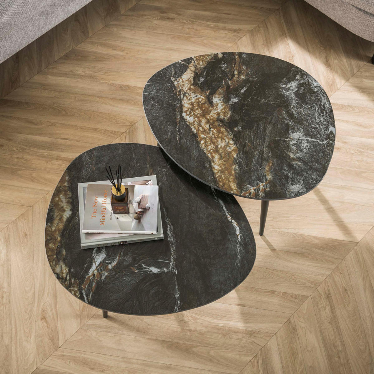 COUCHTISCH-SET FOSSILE NERO Organische Satztische in dunkler Marmor-Keramik - Schwarz, Keramik (58/70/35cm) - alesvelt