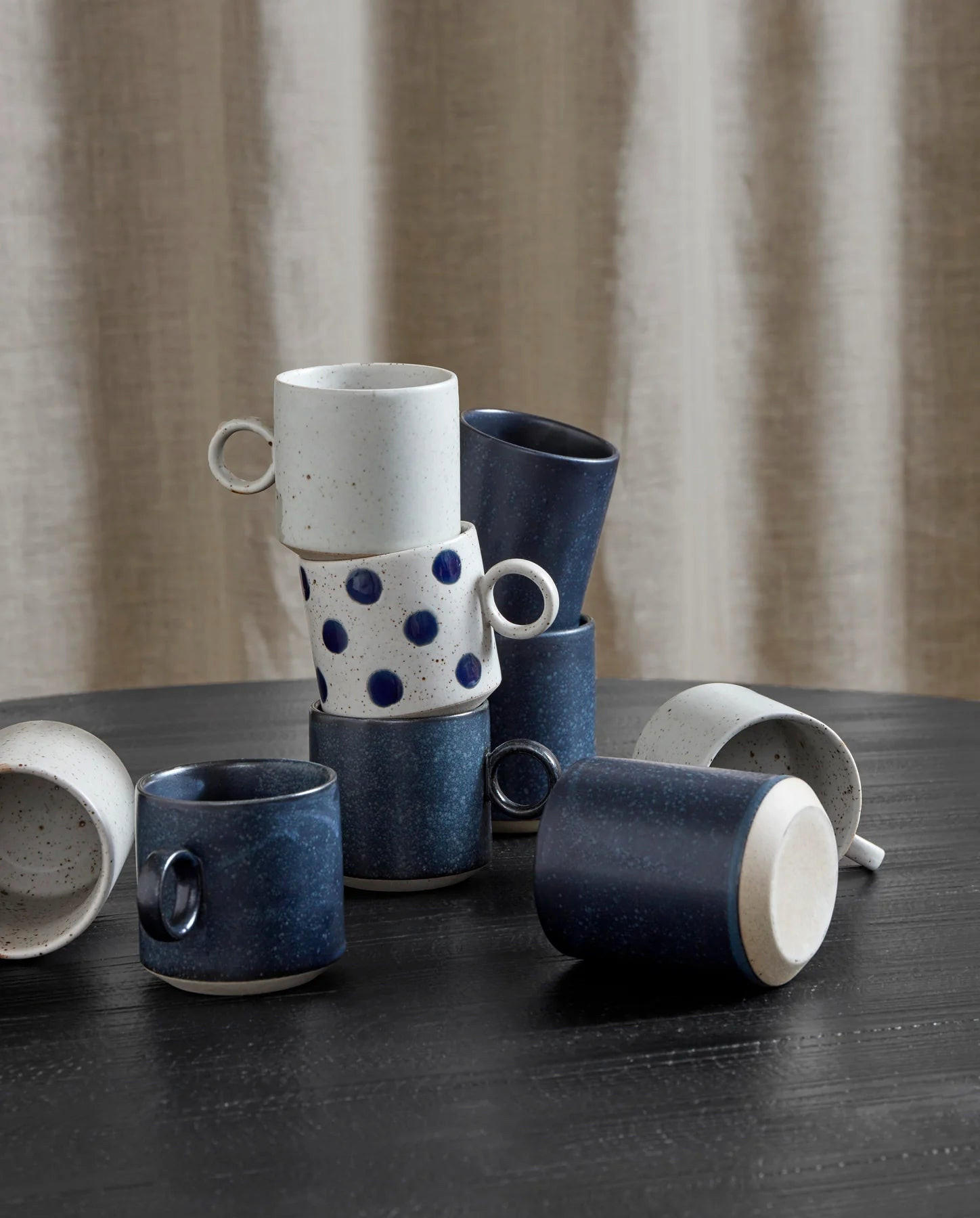 TASSE Grainy mit Henkel gepunktet Sand/Dunkelblau - Multicolor, Keramik (0.27L) - Nordal