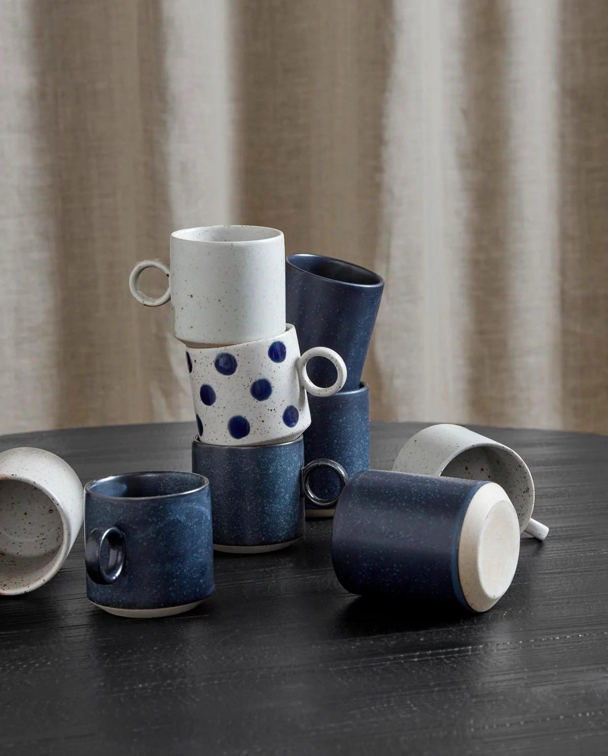 TASSE Grainy mit Henkel gepunktet Sand/Dunkelblau - Multicolor, Keramik (0.27L) - Nordal