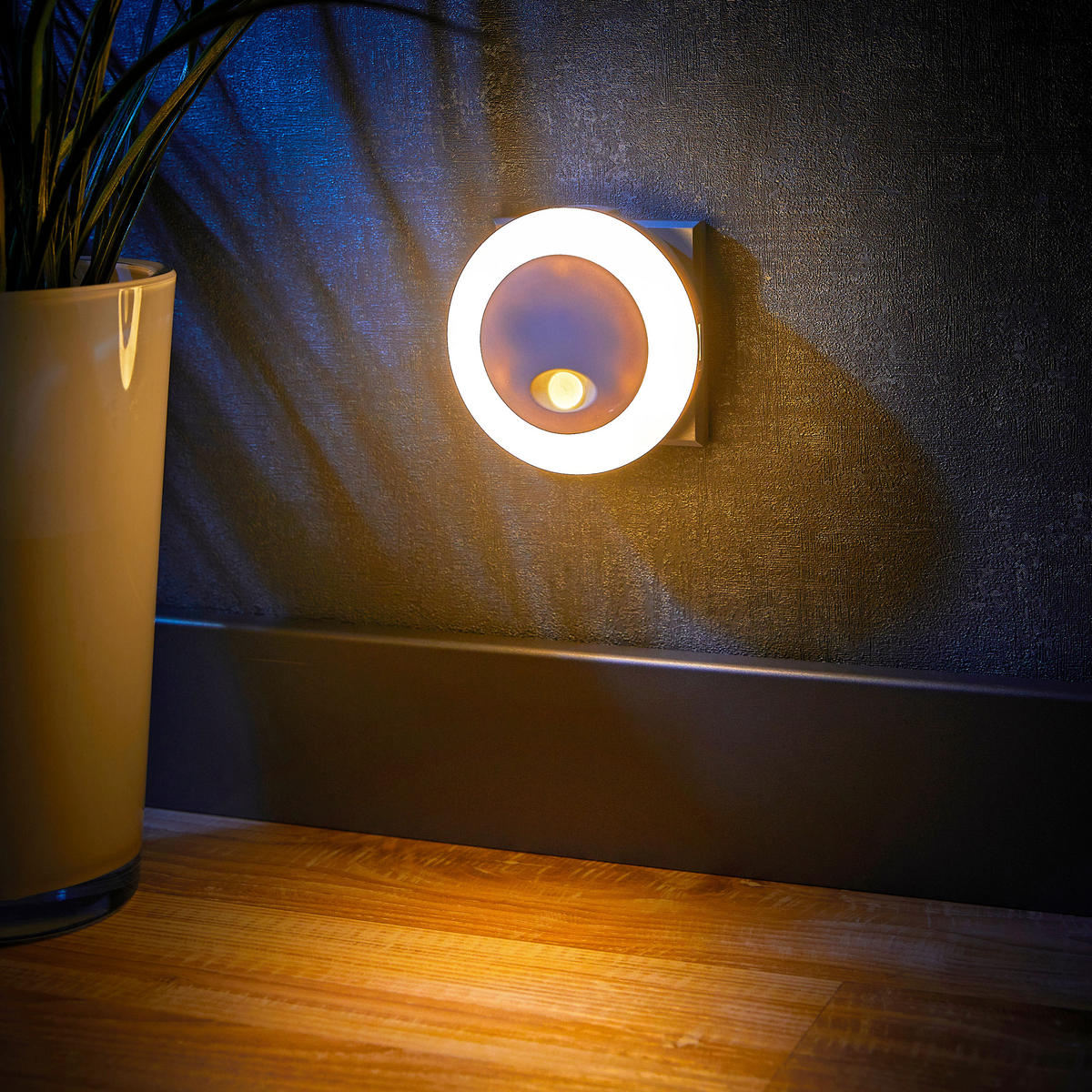 LED-NACHTLICHT - mit Bewegungsmelder und 2x USB-Ladeanschlüssen für warmweißes und buntes Licht, 2er-Set - Weiß, Kunststoff (6.7/9.3/9.3cm) - Northpoint