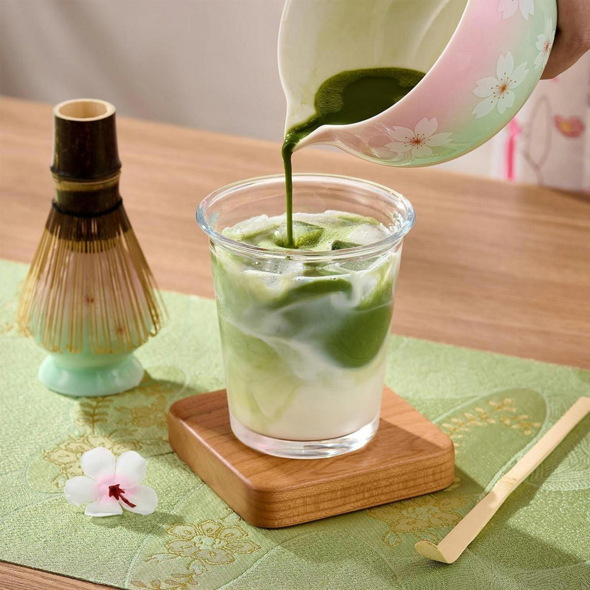 MATCHA Set 6-teiliges Set Keramikschale Bambusbesen Sieb Löffel Geschenk Sakura - Multicolor, Keramik (15/10/15cm)