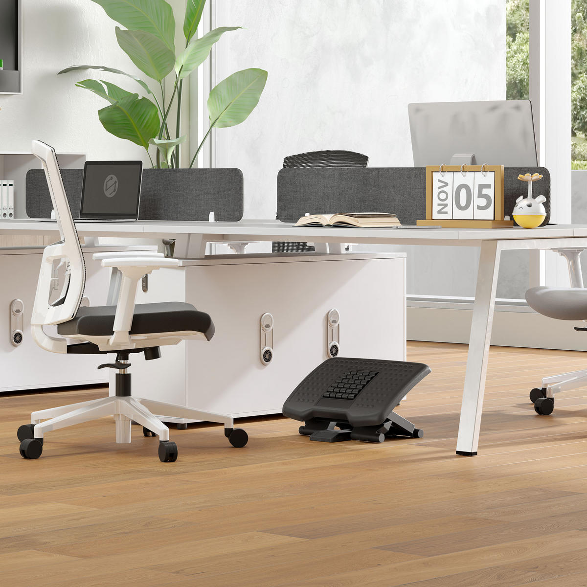 FUSSTÜTZE DE-16696 ergonomisch, neigbar & höhenverstellbar Schwarz - Schwarz, Kunststoff (35/17/46cm) - ComfortXL