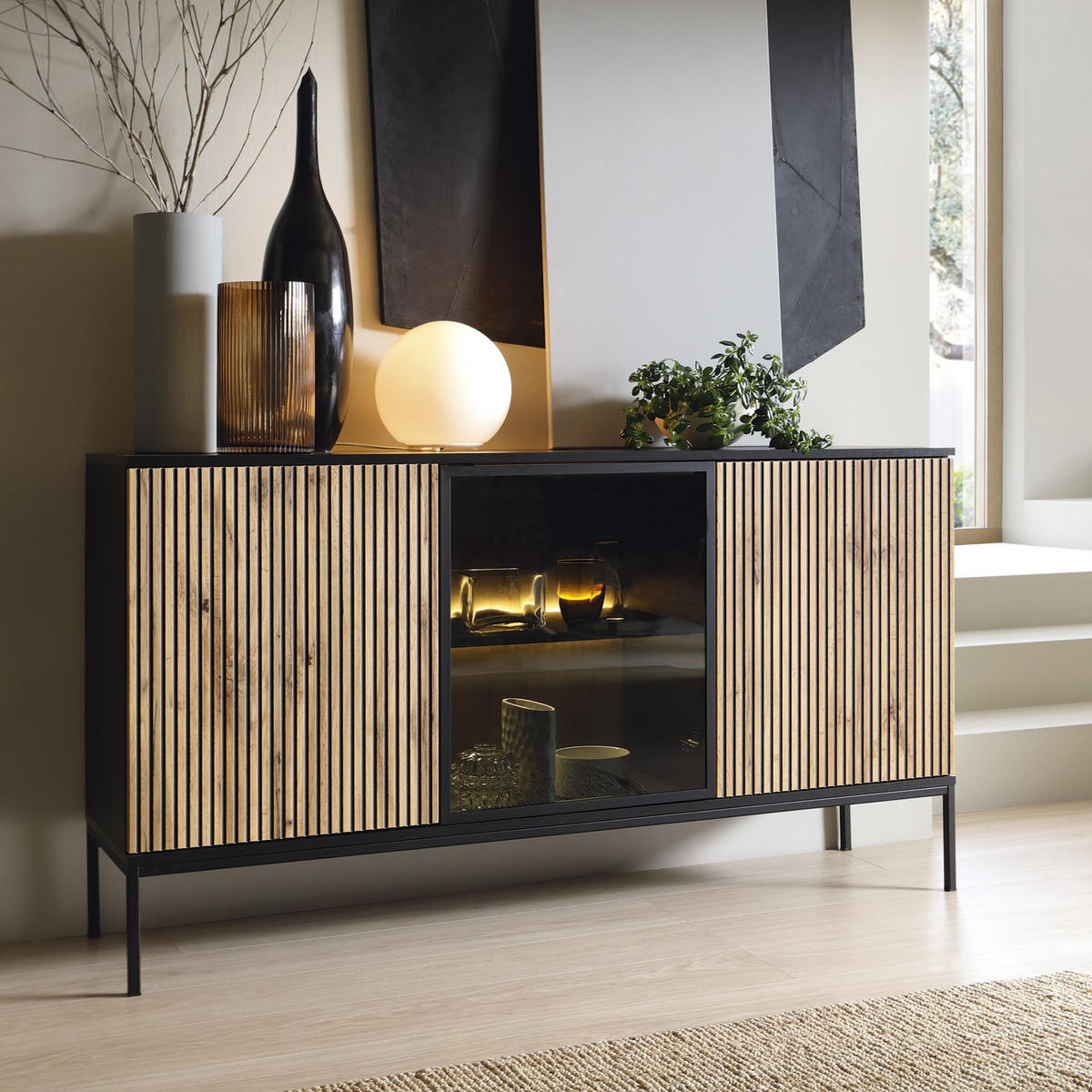 MODERNE Geriffelte Kommode LAGOS K3D (Schwarz, Eiche Wotan, LED, Metallfüße, Push to Open) - Eiche Wotan/Schwarz, Glas/Holz (154/83/39cm) - Ravio