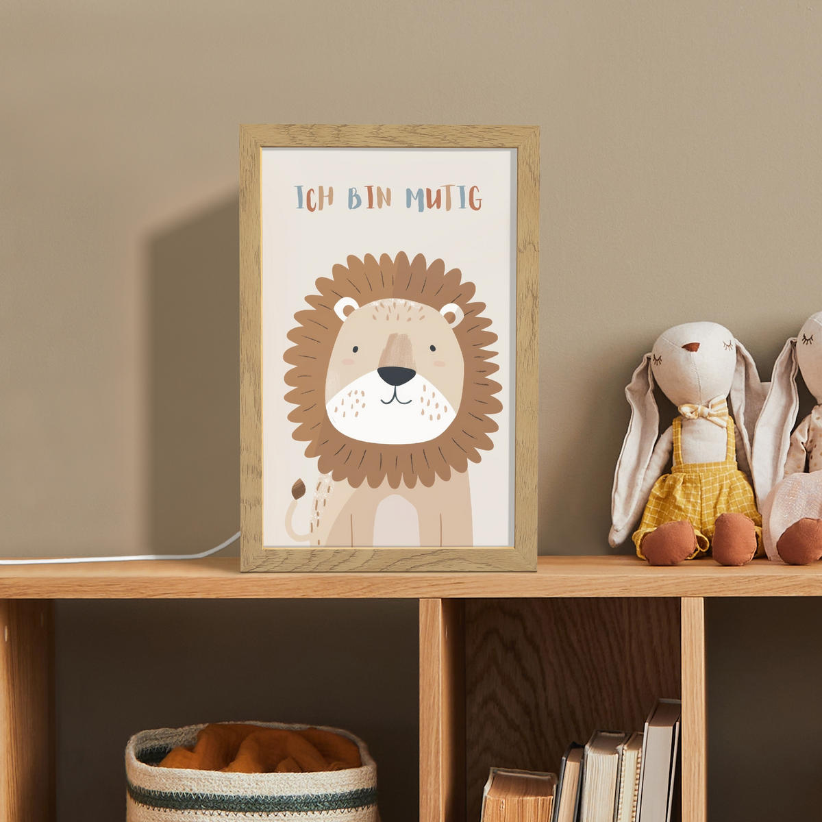NACHTTISCHLAMPE Löwe - Beige - Tier - Mutig - Zitat 20x30 cm - Beige, Holzwerkstoff (8/20/30cm)