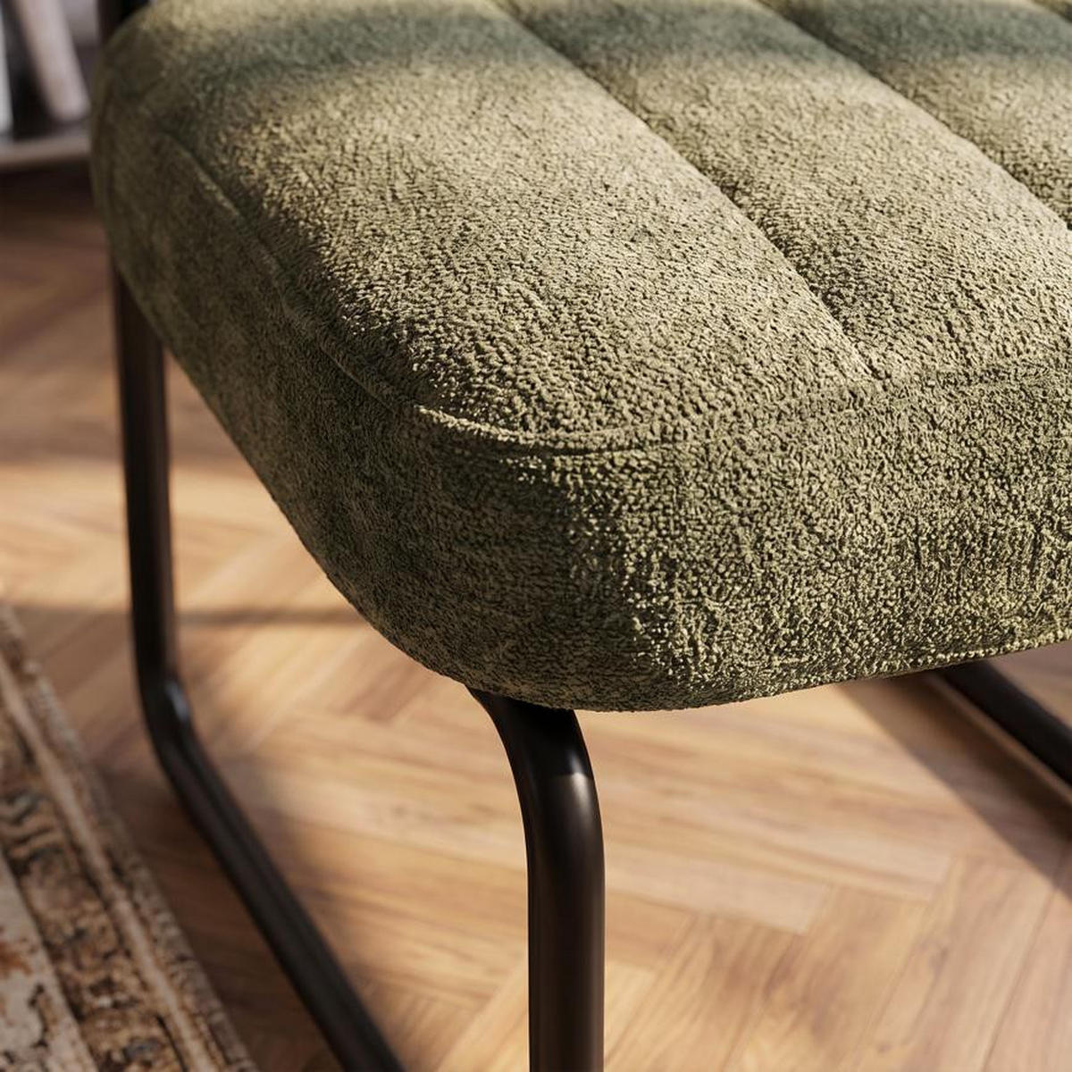 SESSEL khaki gepolstert schwarze Metallbeine und Chenille-Stoff - PAOLA - Schwarz/Grün, Textil/Metall (56/77/70cm) - Sicaan