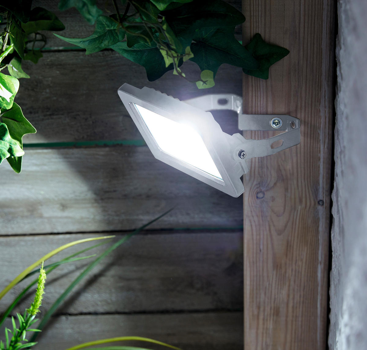 LED-STRAHLER - 15W mit 1500 Lumen, IP65 wasserdicht für Außenbereich, Aluminiumgehäuse, 2er-Set - Weiß, Metall (12.9/9.3/4.2cm) - Northpoint
