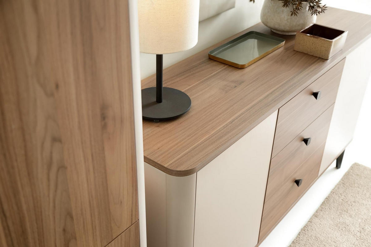 SIDEBOARD Aurena Kaschmir und Walnuss, Kommode mit 3 Schubladen und 2 Türen - Beige/Schwarz, Holzwerkstoff/Metall (88/81/40cm) - Bettso