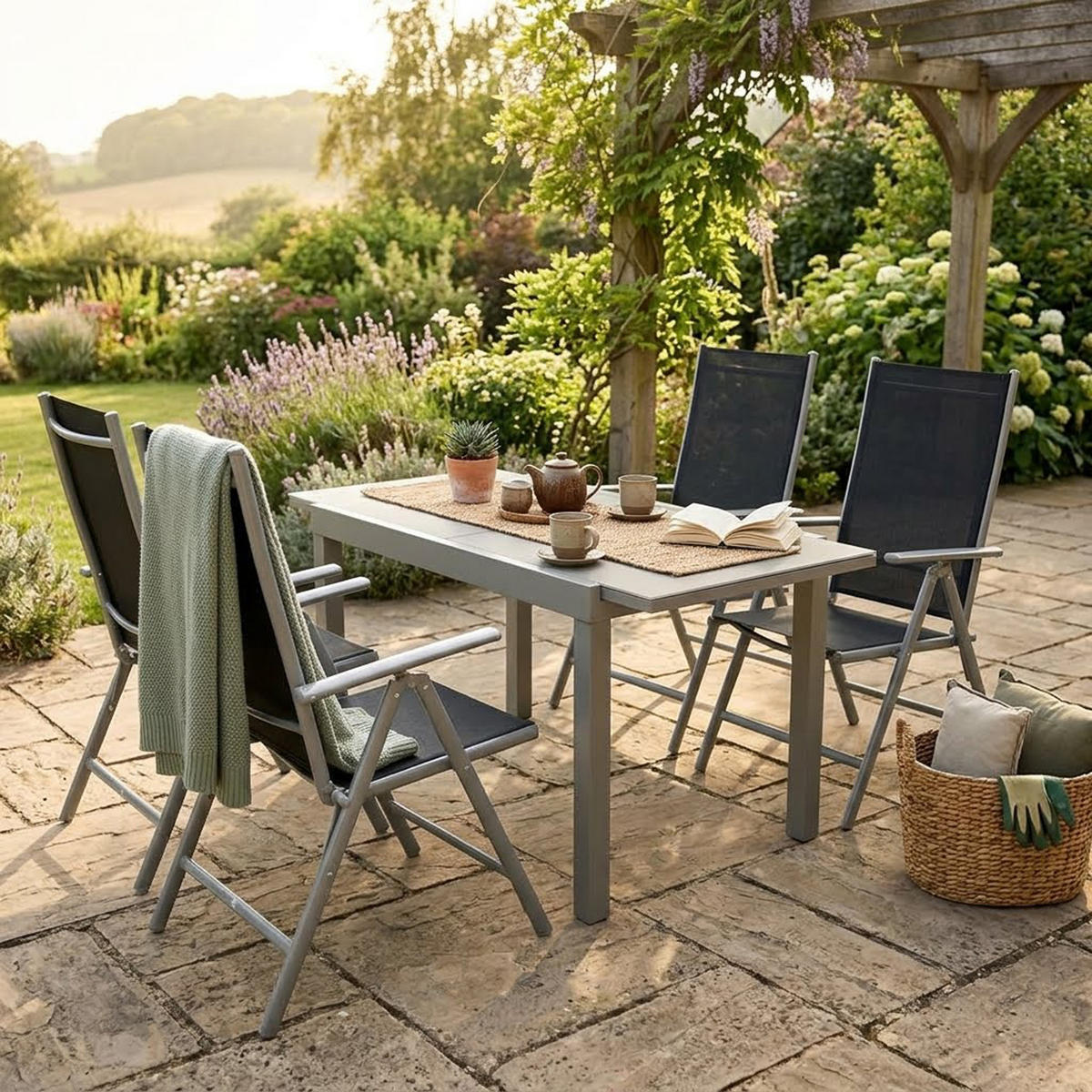GARTEN-GARNITUR Ashford - 5-teilige Garten-Essgruppe (4x Klappsessel mit Aluminiumgestell grau, Bespannung Textilene schwarz - Schwarz, Metall - TPFGarden