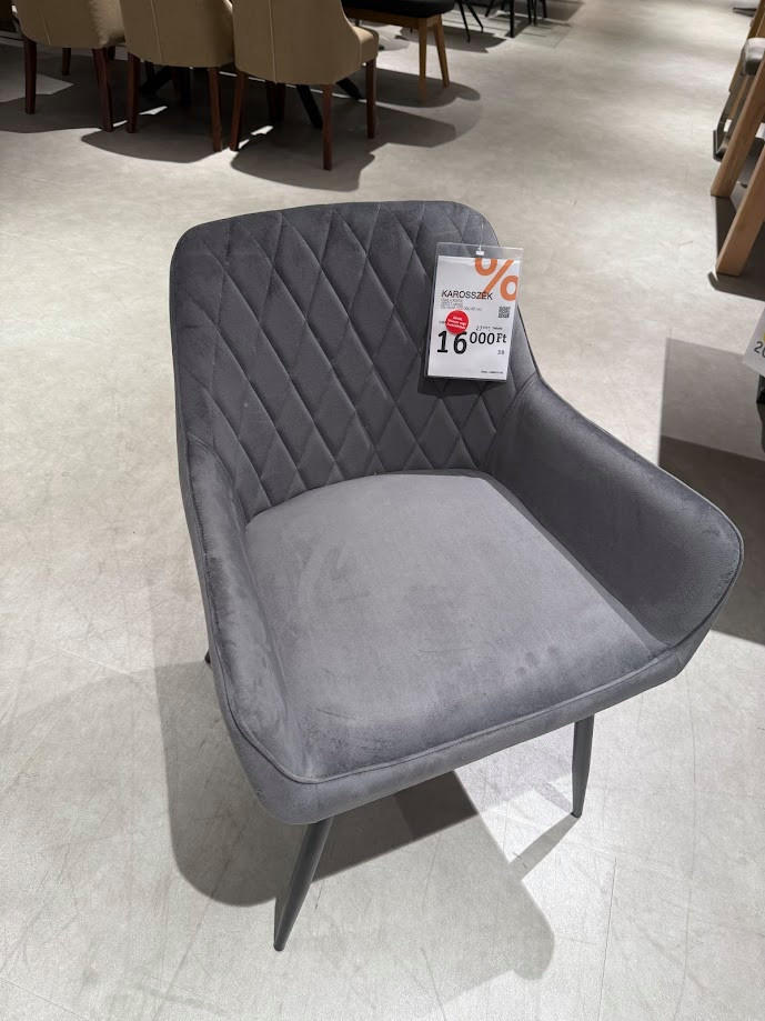 KAROSSZÉK NICOLAS-BUDAÖRS OUTLET - Carryhome